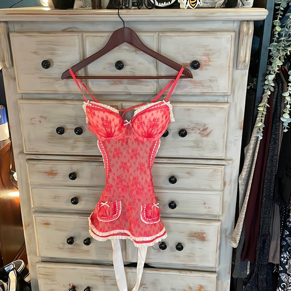 34 C VS red lace push up lingerie